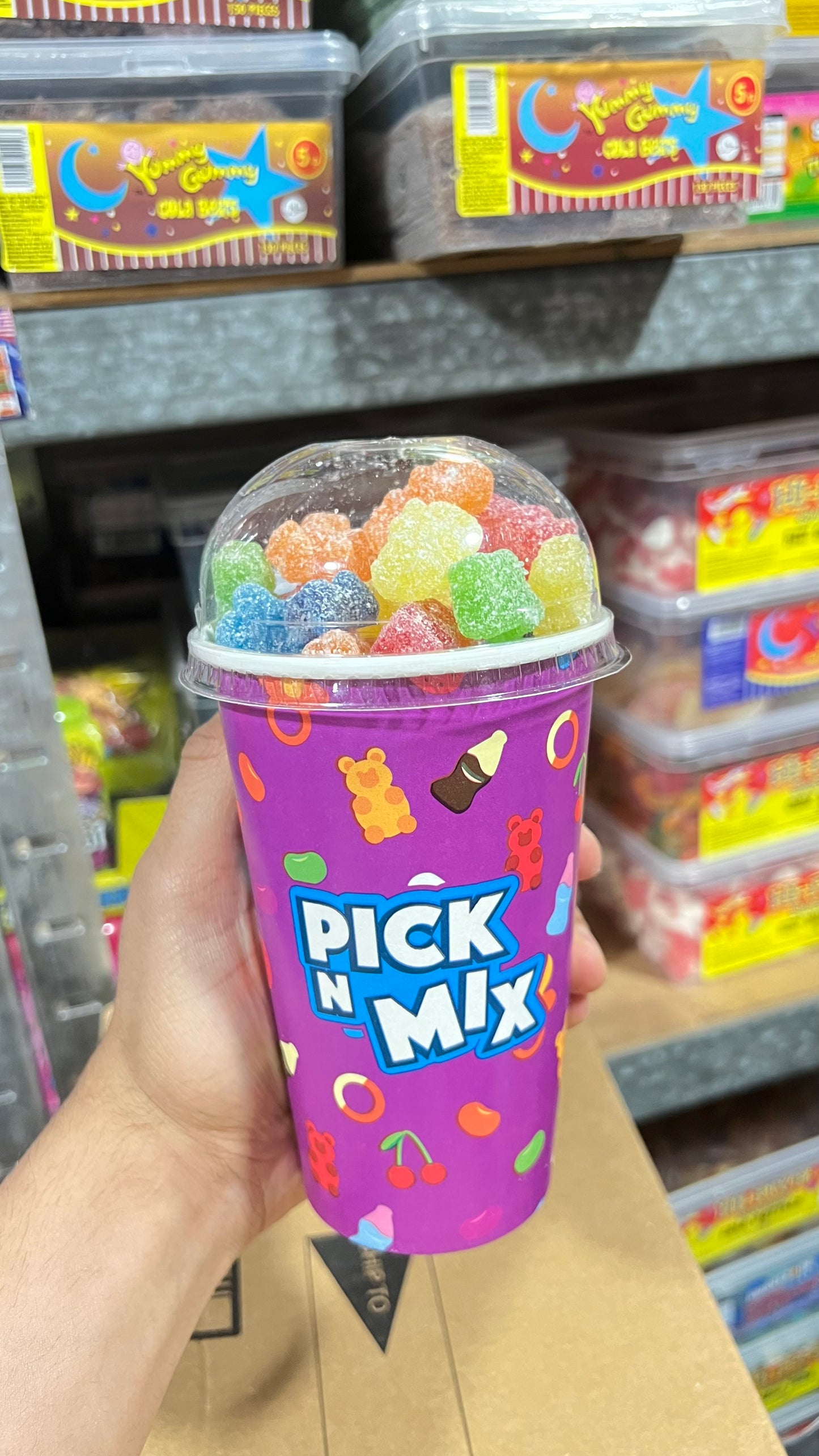 Purple pick n mix sweet cup 350g